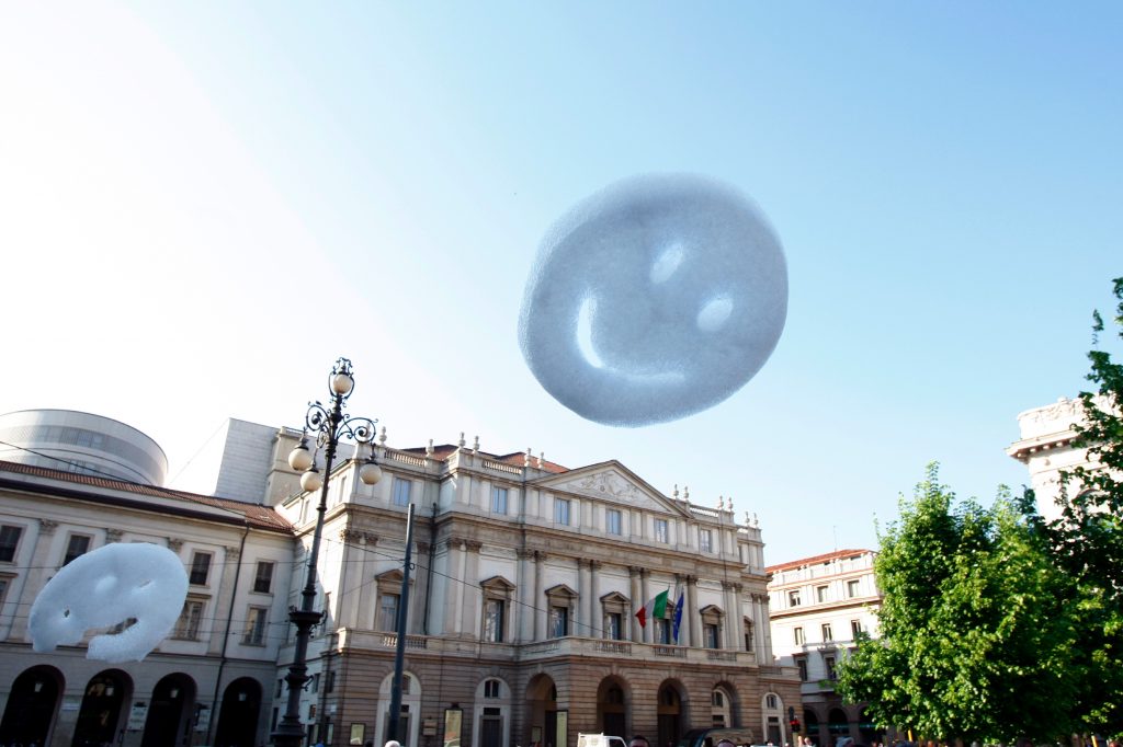 Happy Cloud (Milan) (c) Stuart Semple