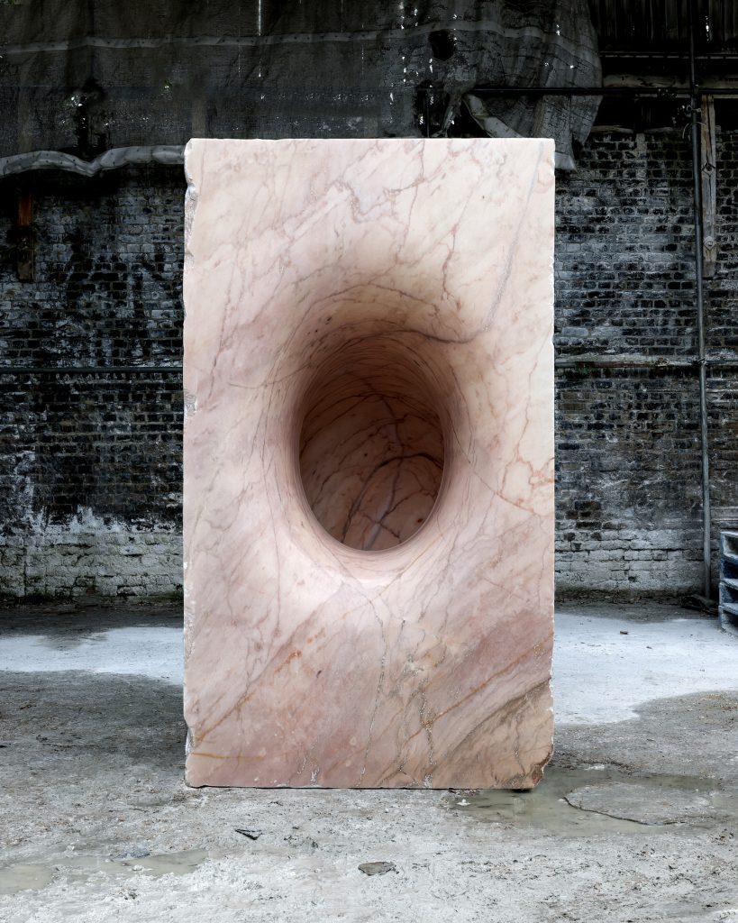 Anish Kapoor Sophia, 2003 Marble 215x123x133 cm Photograph: Dave Morgan Copyright: Anish Kapoor, All rights reserved, 2020 FAD MAGAZINE