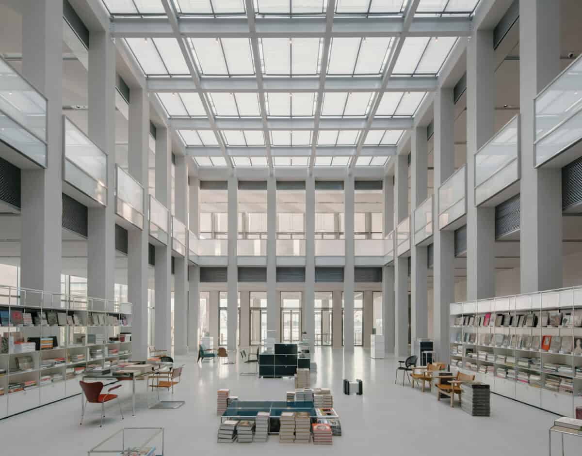 WBM Interior Building , Photograph by Simon Menges