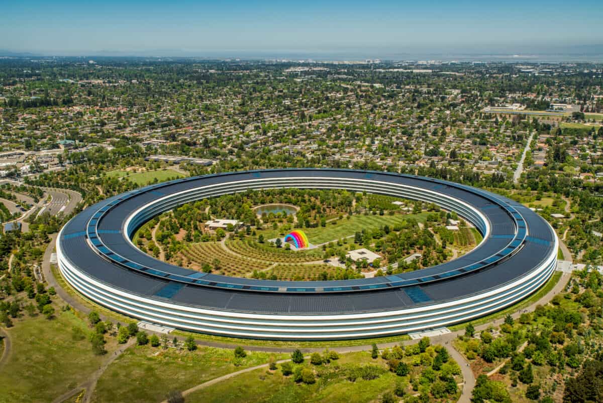 Apple Park (2018)Copyright Steve Proehl