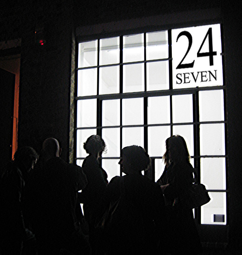24_seven_window