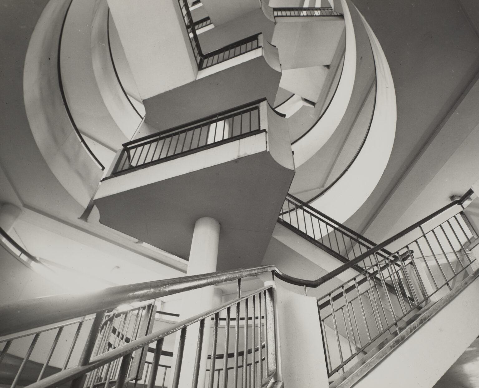 One million rarelyseen photographs from the Courtauld collection