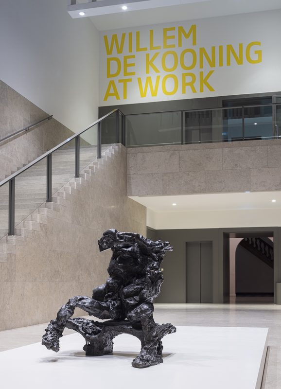 Installation view of Willem de Kooning at work at the Rijksmuseum, Amsterdam