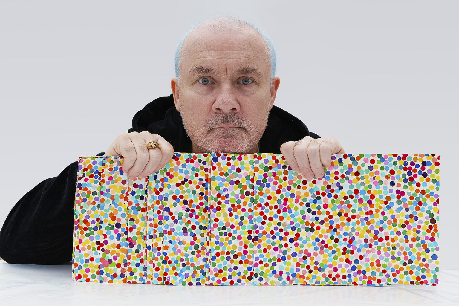 Damien Hirst presents The Currency- 10,000 NFTs on new NFT platform ...