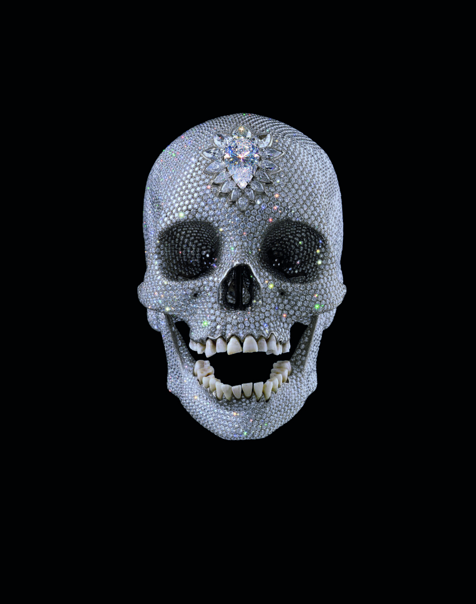 Damien Hirst , For the Love of God, 2007 Platinum, diamonds and human teeth 6.7 x 5 x 7.5 in (171 x 127 x 190 mm) Photographed by Prudence Cuming Associates L td. © Damien Hirst and Science Ltd. All rights reserved, DACS/Artimage 2023