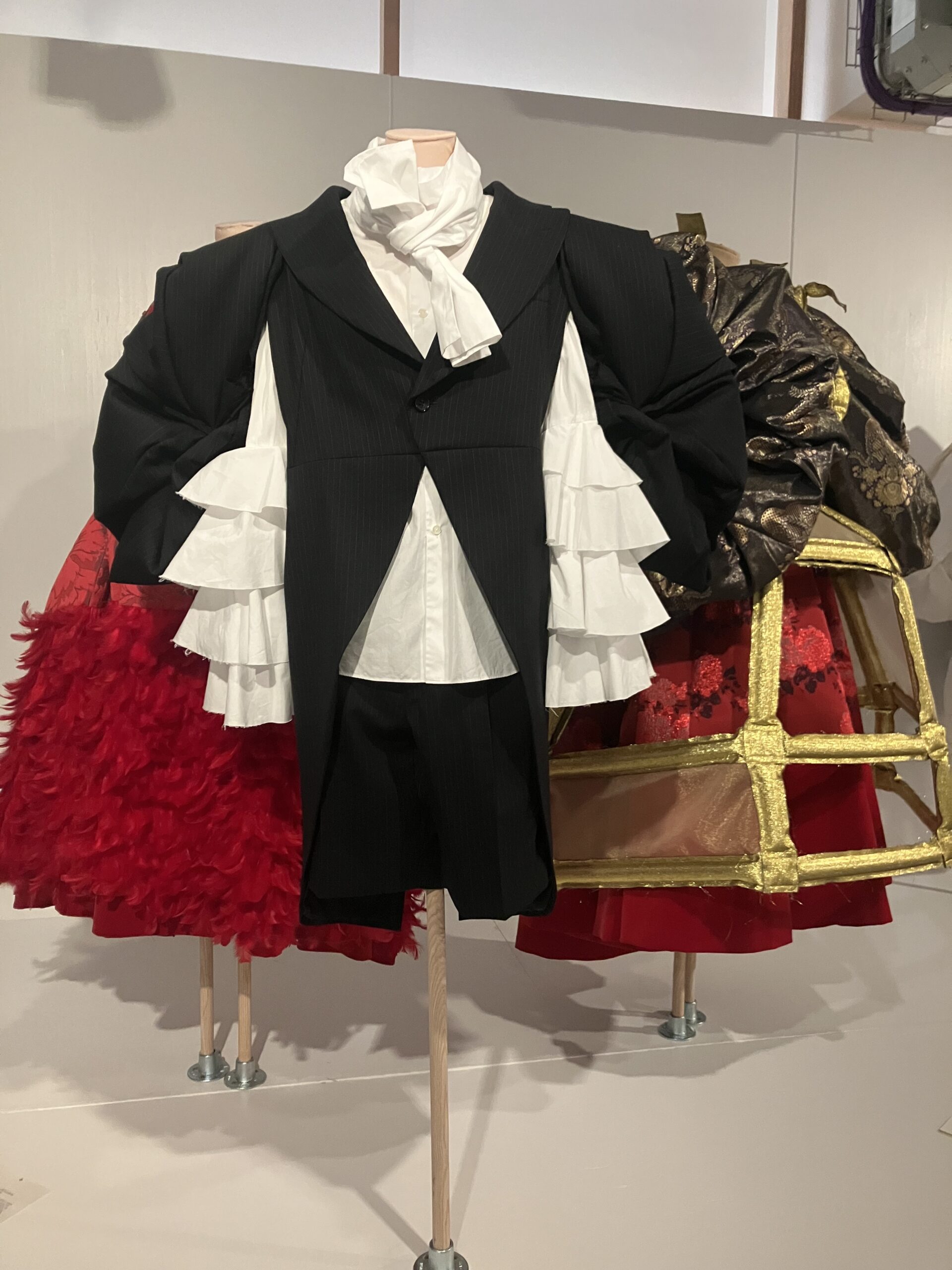 Bring No Clothes: How the Bloomsbury Group Used Clothes to Subvert ...