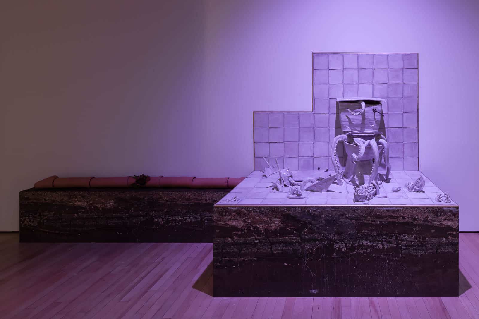 InstallationviewofLindseyMendickStrangeClay_Ceramicsin