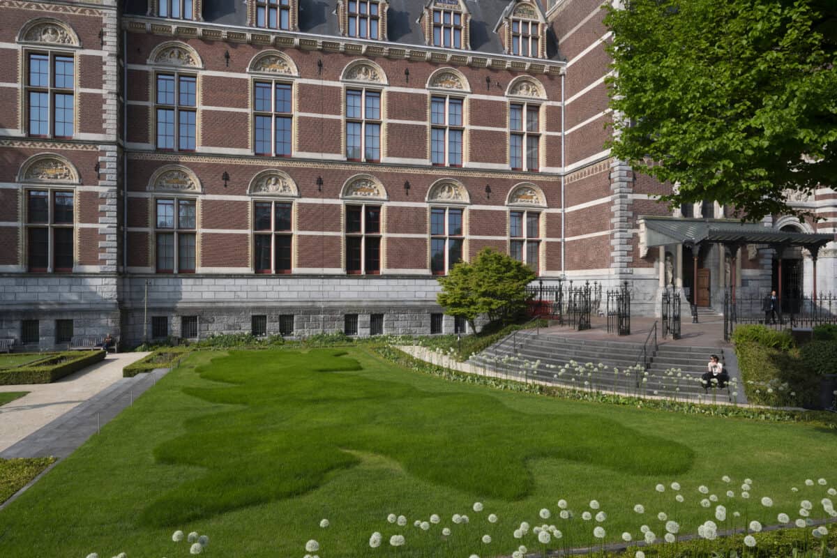 Richard Long, Sea of Grass, 2023. Courtesy of the artist, 2023 Photo: Rijksmuseum/Jannes Linders