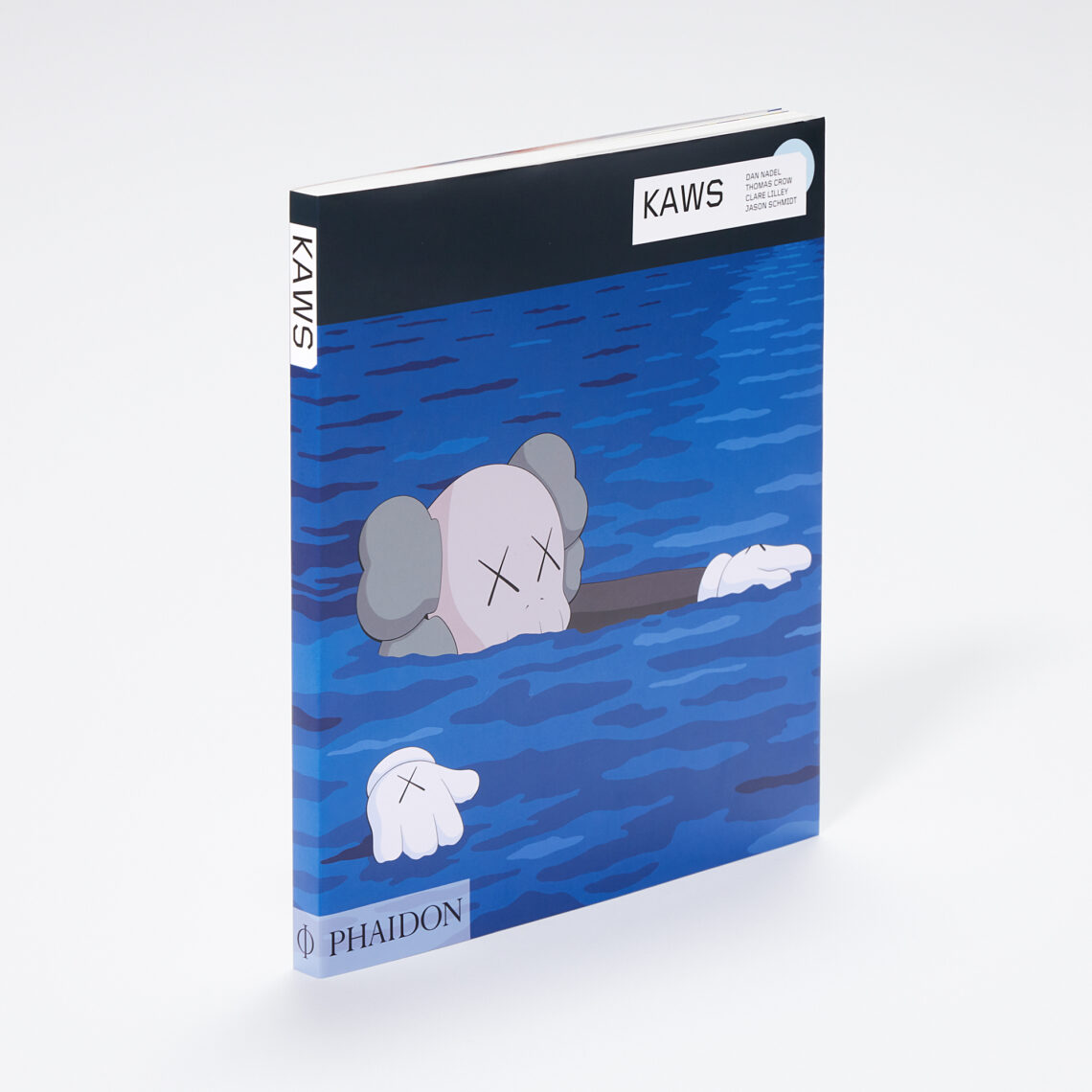 KAWS & Uniqlo launch t-shirt & art book capsule collection. - FAD 