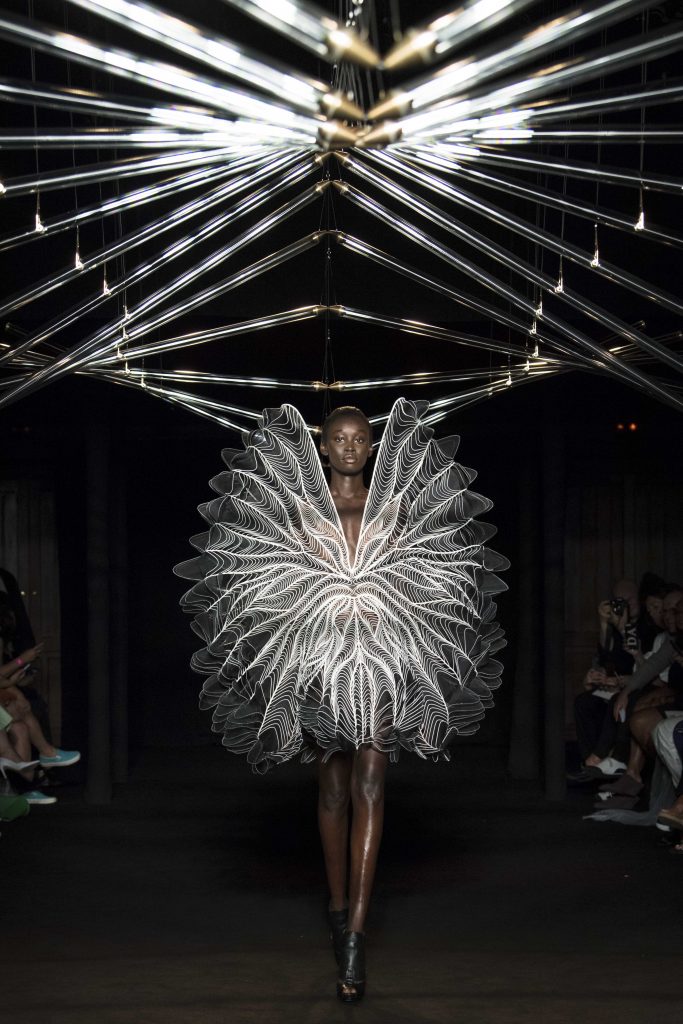 Photo Yannis Vlamos, Courtesy Iris van Herpen