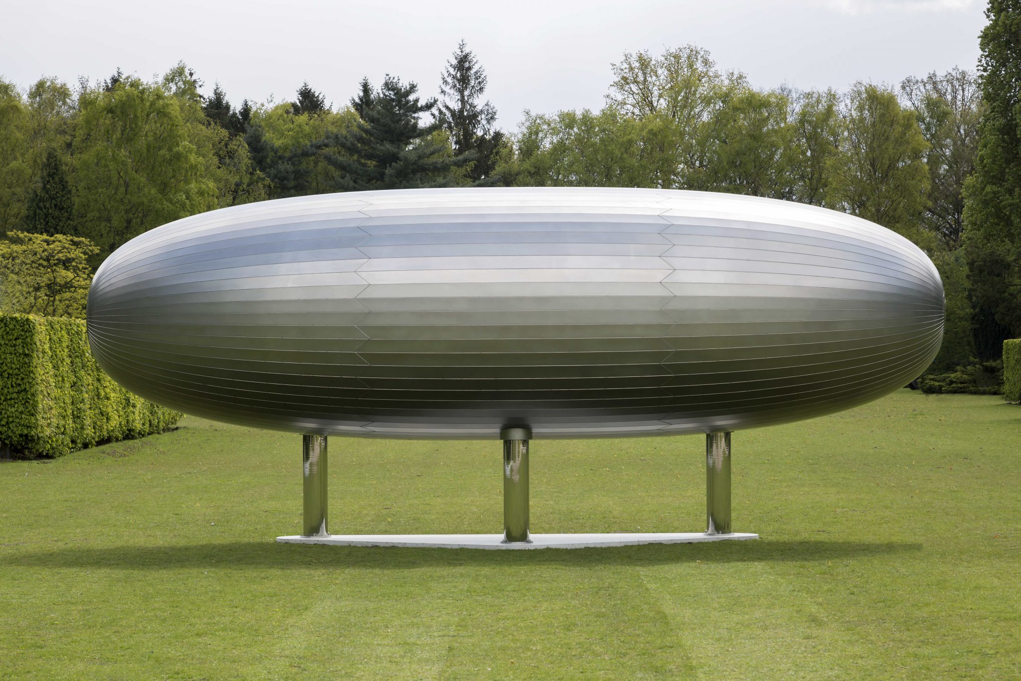 Richard Deacon, 1993 - 2017, Never Mind, Wood, stainless steel, epoxy, 310x765x300cm, Courtesy Richard Deacon and Middelheim Museum 