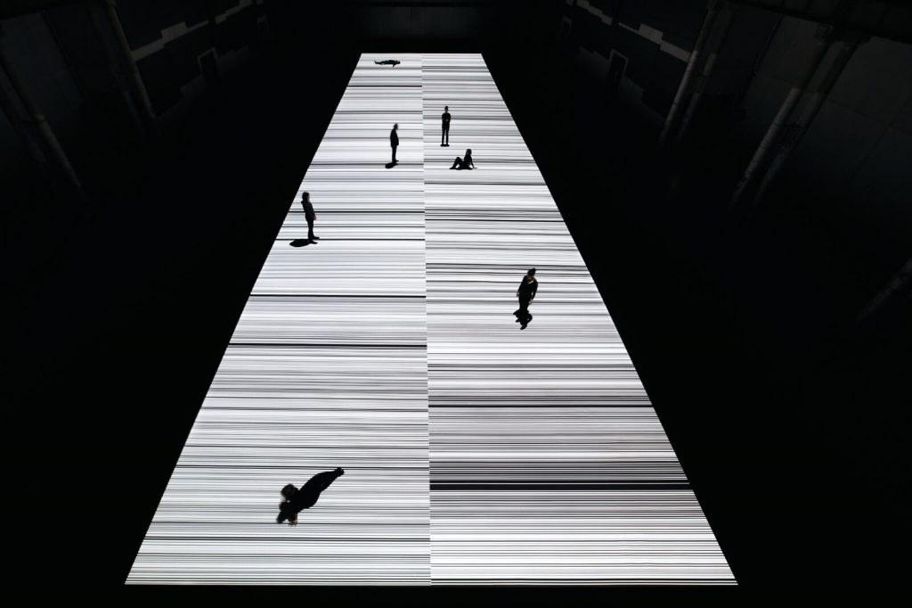 Ryoji Ikeda, test pattern [N*5], audiovisual installation, 2013 © Ryoji Ikeda FAD Magazine