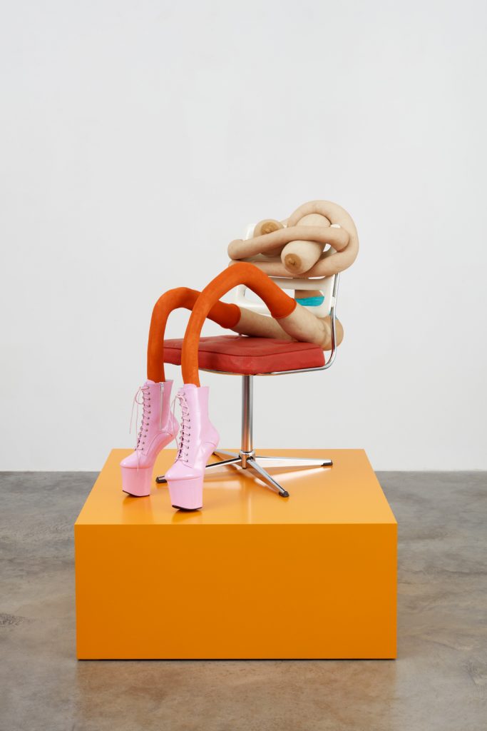 New Sarah Lucas Exhibition To Feature Ten Sculptures That Extend Her ...