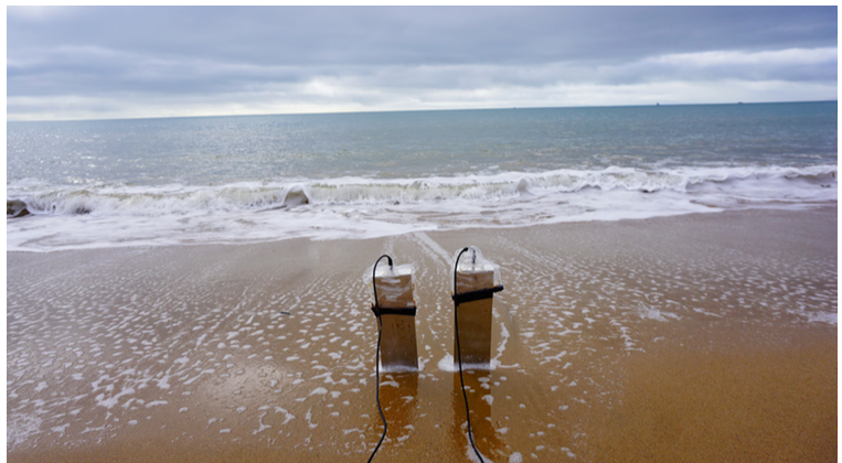  Samantha Davies, Work No.1: 50.7193° N, 1.8431° W, external installation view 2019, 40 cm x 60 cm, aluminium, piezo disks, cables, electrical tape, tesco sandwich bag FAD MAGAZINE