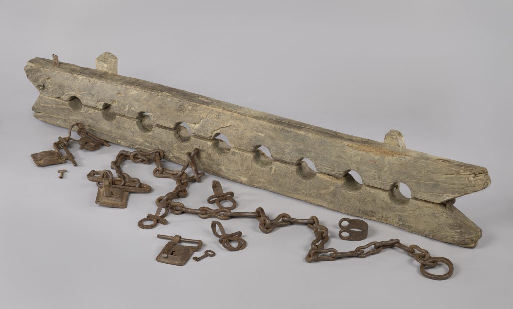 Unknown, Multiple leg cuffs for chaining enslaved people, with 6 loose shackles, ca. 1600-1800. Amsterdam, Rijksmuseum, schenking van de heer J.W. de Keijzer, Gouda