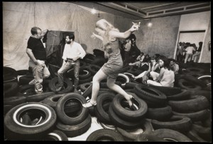 alan-kaprow-yard-pasadena-art-museum