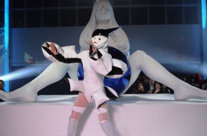 gagawhitesuit