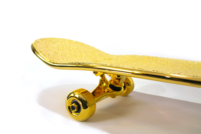 goldplated_skateboard_03