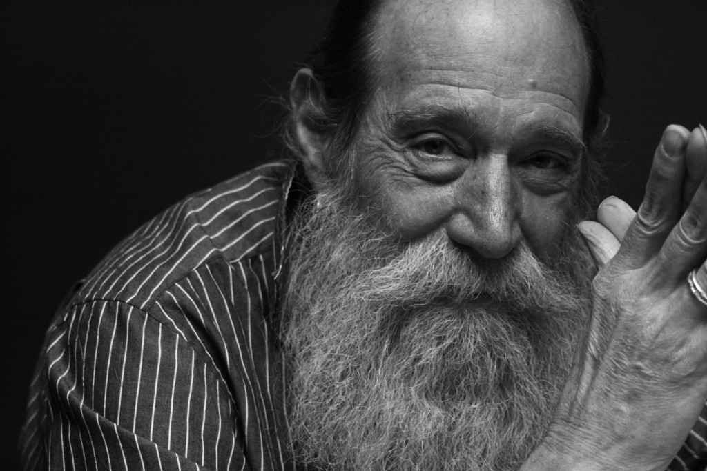 lawrence_weiner_portrait_courtesy_of_moved_pictures_archive_nyc_photo_robin_martin-1024x683