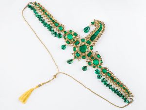 Turban Ornament Ca. 1733 to 1767 CE Gold, Enamel, Emerald, Diamond, Metal Thread 365 mm (W) Museum of Islamic Art Collection Courtesy of Qatar Museums