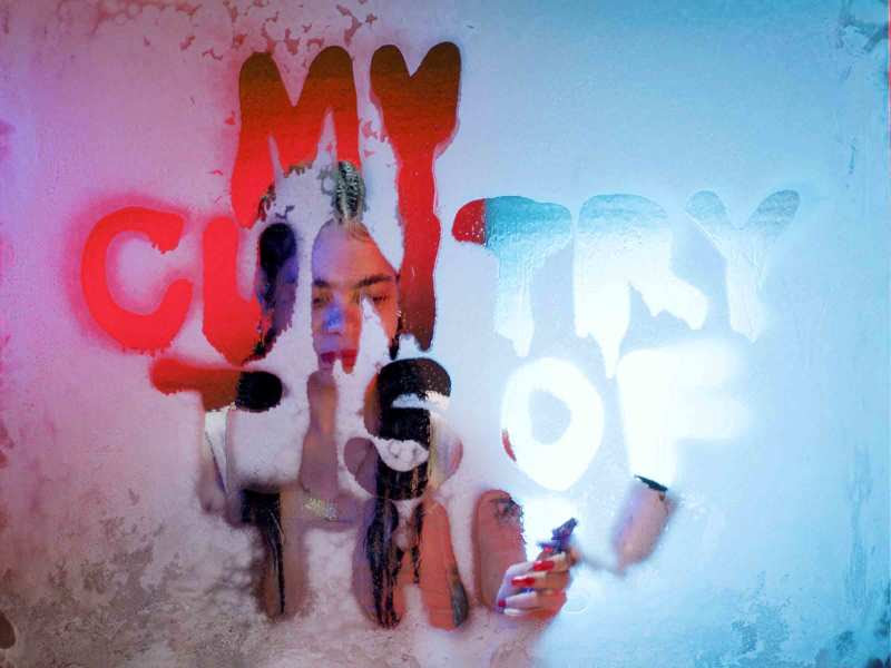 Image: Marilyn Minter, My Cuntry, ’Tis of Thee, 2018. HD Digital Video. Duration 9:46. Courtesy of the artist, SimonLee Gallery, London / Hong Kong and Salon 94, New York